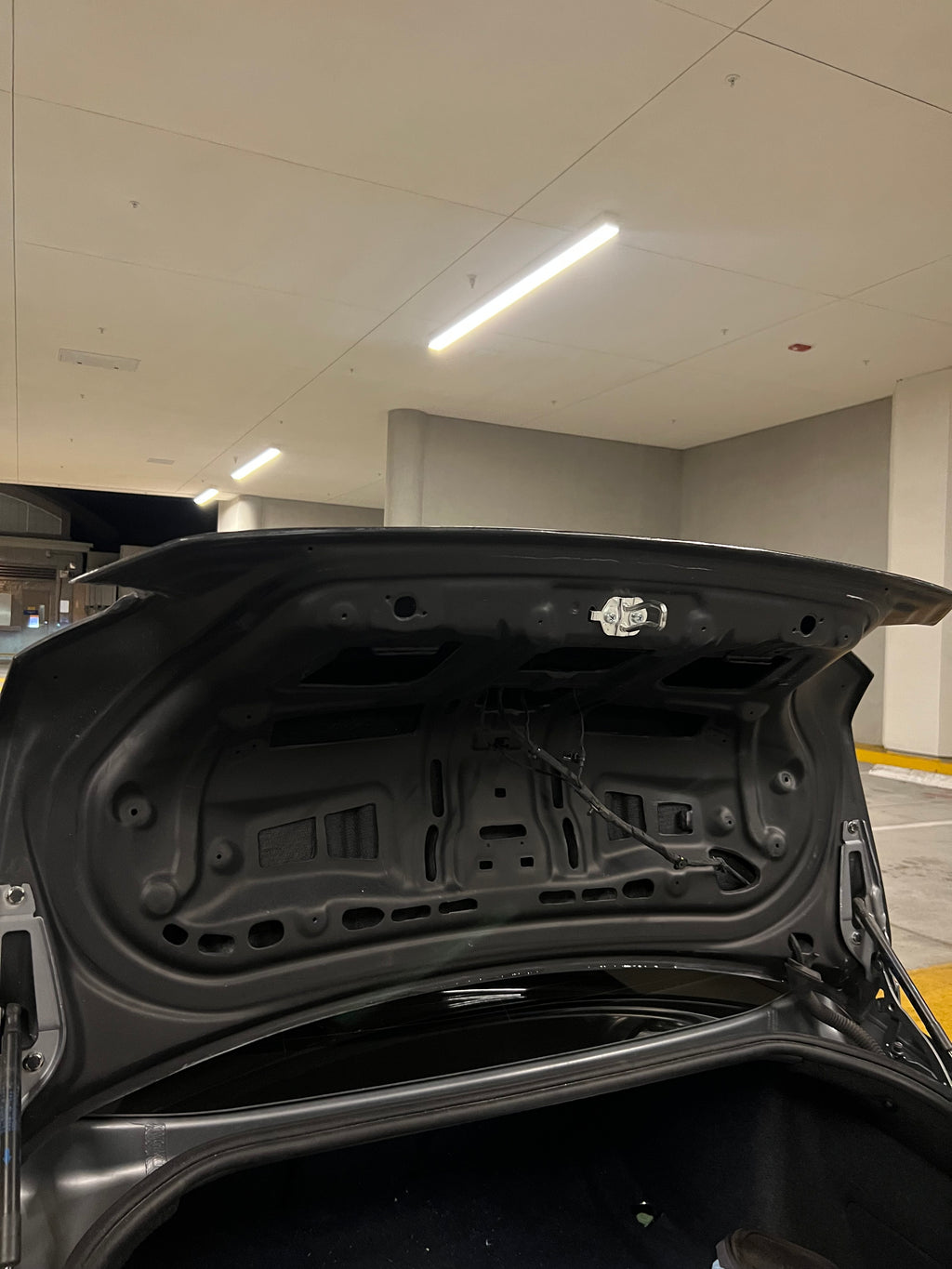 Carbon CSL style trunk for BMW G87 M2